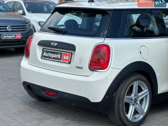Белый Мини Hatch, объемом двигателя 1.2 л и пробегом 83 тыс. км за 12890 $, фото 6 на Automoto.ua