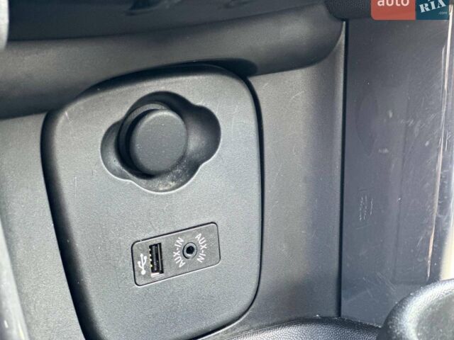 Белый Мини Hatch, объемом двигателя 1.2 л и пробегом 83 тыс. км за 12890 $, фото 12 на Automoto.ua