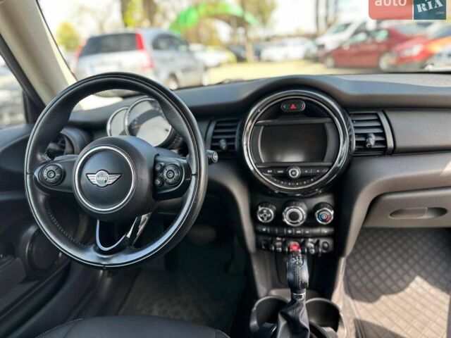 Белый Мини Hatch, объемом двигателя 1.2 л и пробегом 83 тыс. км за 12890 $, фото 24 на Automoto.ua