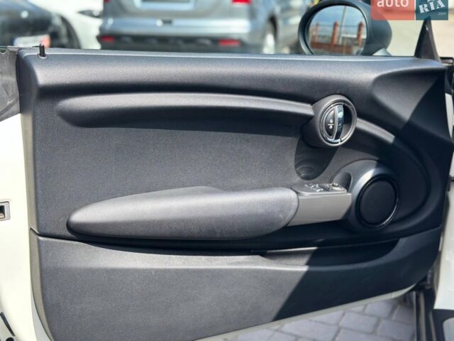 Белый Мини Hatch, объемом двигателя 1.2 л и пробегом 83 тыс. км за 13990 $, фото 15 на Automoto.ua