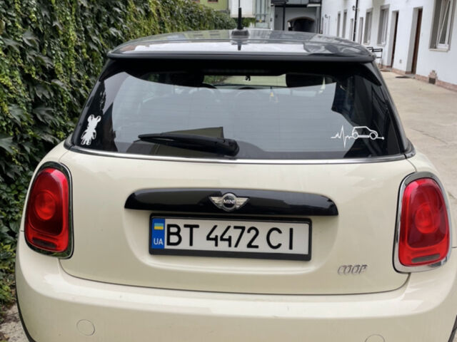 Білий Міні Hatch, об'ємом двигуна 1.5 л та пробігом 44 тис. км за 15000 $, фото 2 на Automoto.ua