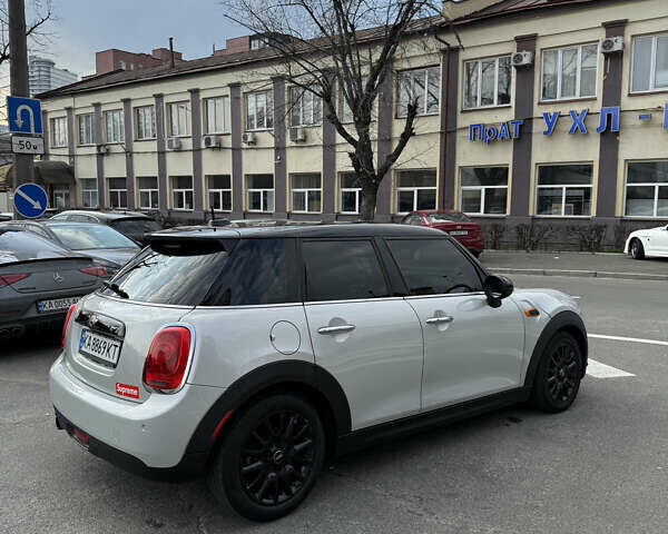 Белый Мини Hatch, объемом двигателя 1.5 л и пробегом 55 тыс. км за 14000 $, фото 6 на Automoto.ua