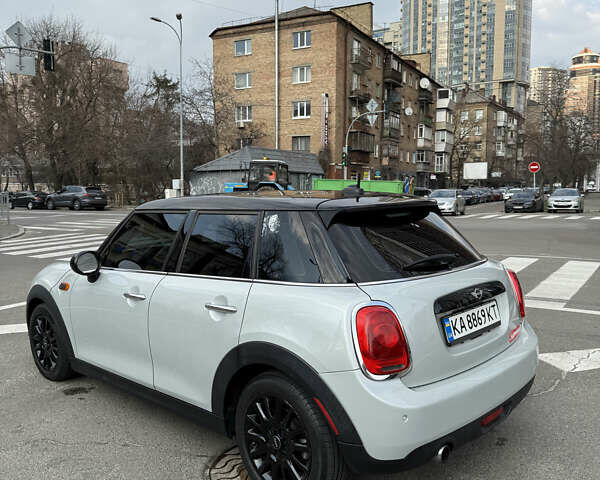 Белый Мини Hatch, объемом двигателя 1.5 л и пробегом 55 тыс. км за 14000 $, фото 4 на Automoto.ua