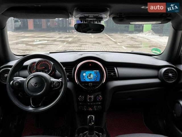Белый Мини Hatch, объемом двигателя 1.5 л и пробегом 58 тыс. км за 16490 $, фото 25 на Automoto.ua