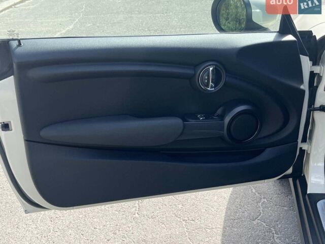 Білий Міні Hatch, об'ємом двигуна 1.5 л та пробігом 58 тис. км за 13890 $, фото 14 на Automoto.ua