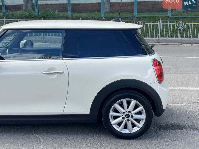 Білий Міні Hatch, об'ємом двигуна 1.5 л та пробігом 58 тис. км за 13890 $, фото 7 на Automoto.ua