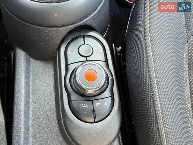 Білий Міні Hatch, об'ємом двигуна 1.5 л та пробігом 58 тис. км за 13540 $, фото 18 на Automoto.ua