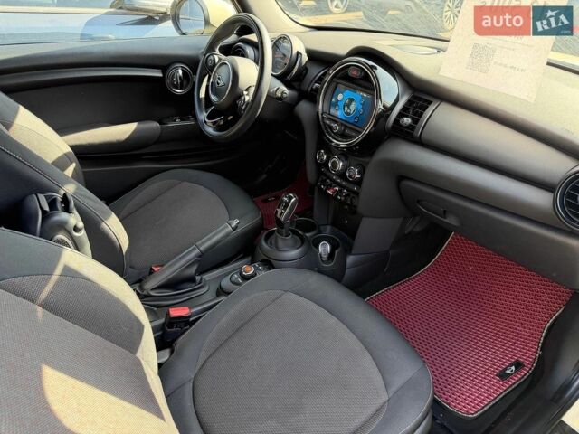 Білий Міні Hatch, об'ємом двигуна 1.5 л та пробігом 58 тис. км за 13540 $, фото 21 на Automoto.ua