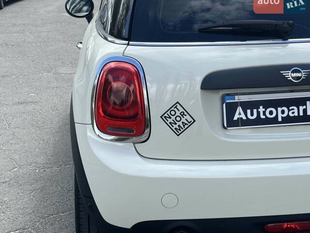 Білий Міні Hatch, об'ємом двигуна 1.5 л та пробігом 58 тис. км за 13890 $, фото 10 на Automoto.ua