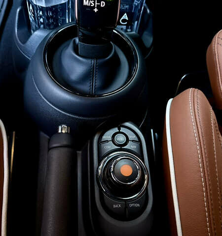 Білий Міні Hatch, об'ємом двигуна 2 л та пробігом 20 тис. км за 31000 $, фото 16 на Automoto.ua