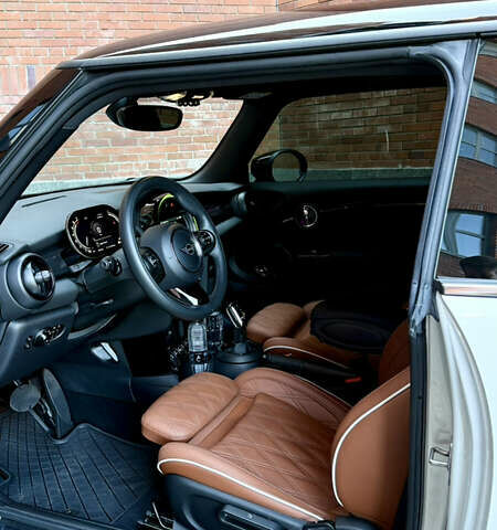 Білий Міні Hatch, об'ємом двигуна 2 л та пробігом 20 тис. км за 31000 $, фото 11 на Automoto.ua