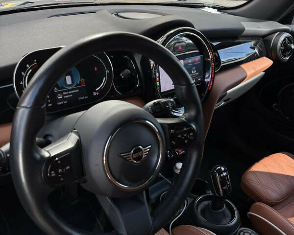 Белый Мини Hatch, объемом двигателя 2 л и пробегом 19 тыс. км за 34000 $, фото 10 на Automoto.ua