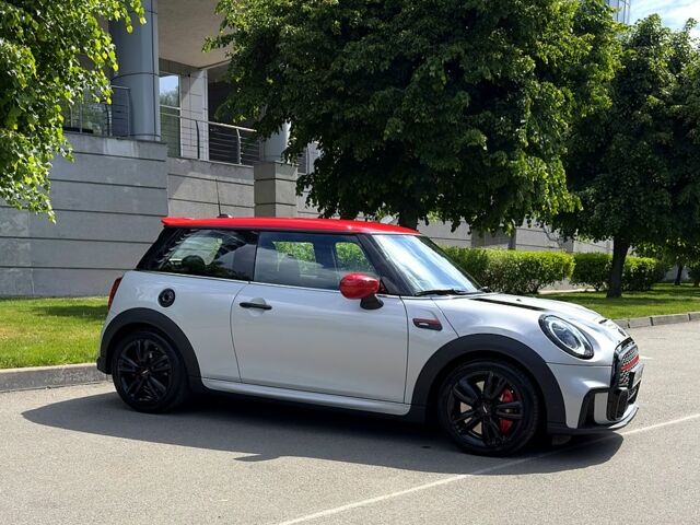 Белый Мини Hatch, объемом двигателя 2 л и пробегом 32 тыс. км за 32000 $, фото 1 на Automoto.ua