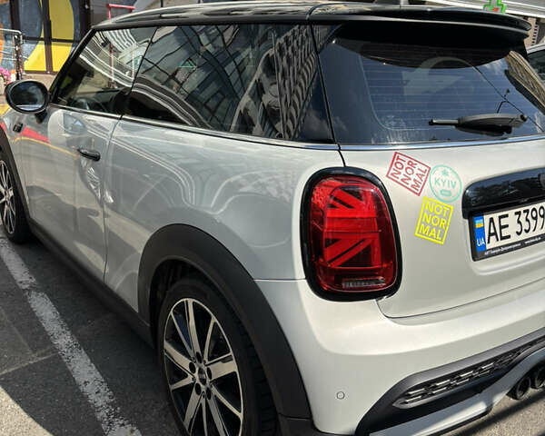 Белый Мини Hatch, объемом двигателя 2 л и пробегом 19 тыс. км за 34000 $, фото 3 на Automoto.ua