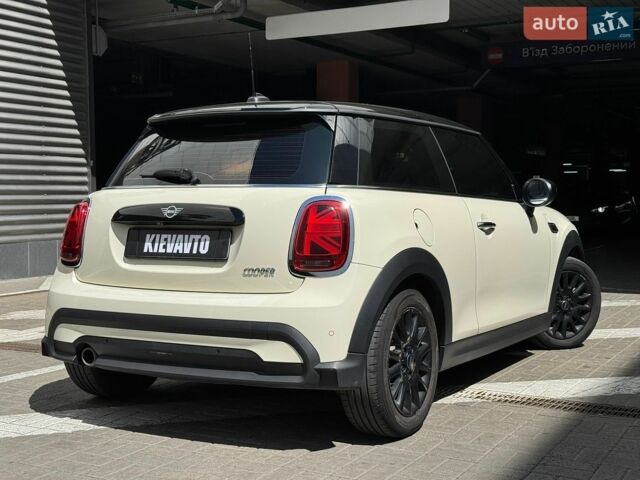 Белый Мини Hatch, объемом двигателя 1.5 л и пробегом 35 тыс. км за 26500 $, фото 9 на Automoto.ua
