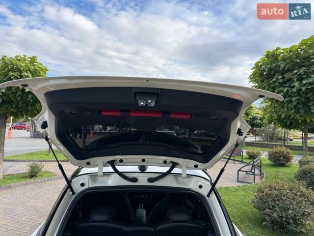 Белый Мини Hatch, объемом двигателя 2 л и пробегом 28 тыс. км за 36000 $, фото 9 на Automoto.ua
