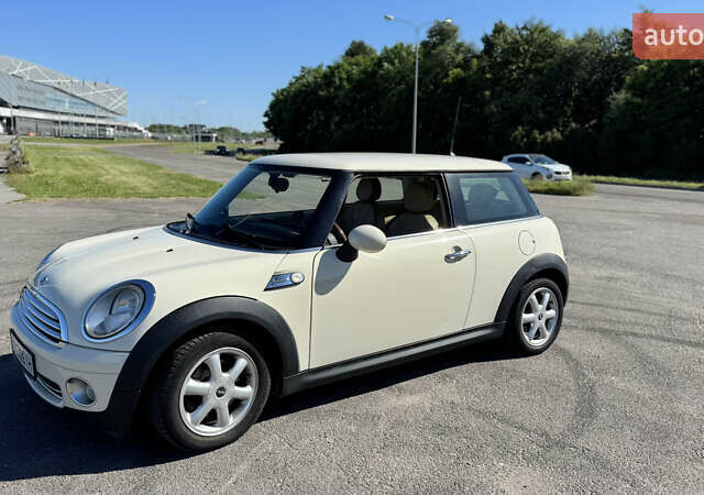 Бежевый Мини Hatch, объемом двигателя 1.4 л и пробегом 204 тыс. км за 5800 $, фото 5 на Automoto.ua
