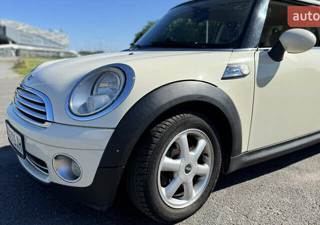 Бежевый Мини Hatch, объемом двигателя 1.4 л и пробегом 204 тыс. км за 5800 $, фото 7 на Automoto.ua
