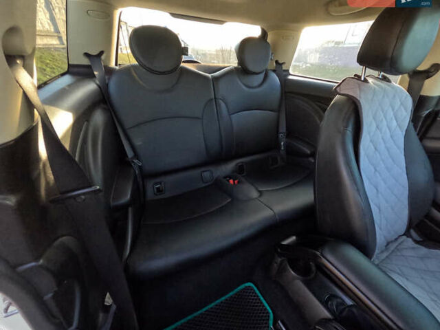 Бежевый Мини Hatch, объемом двигателя 1.6 л и пробегом 215 тыс. км за 7000 $, фото 13 на Automoto.ua