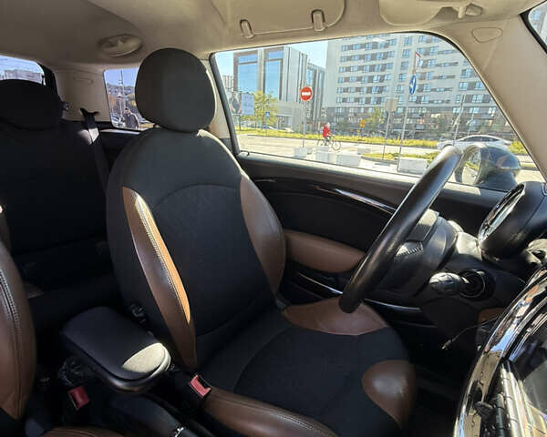 Бежевий Міні Hatch, об'ємом двигуна 1.6 л та пробігом 111 тис. км за 7000 $, фото 22 на Automoto.ua