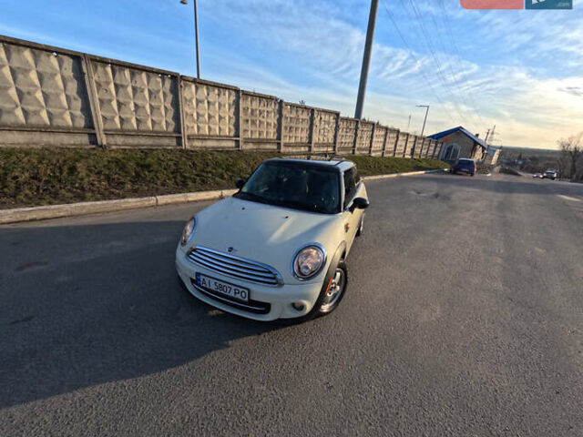 Бежевый Мини Hatch, объемом двигателя 1.6 л и пробегом 215 тыс. км за 7000 $, фото 1 на Automoto.ua