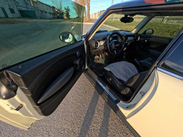 Бежевый Мини Hatch, объемом двигателя 1.6 л и пробегом 215 тыс. км за 7000 $, фото 14 на Automoto.ua