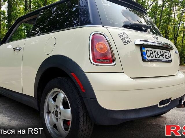 Бежевый Мини Hatch, объемом двигателя 1.6 л и пробегом 258 тыс. км за 5100 $, фото 4 на Automoto.ua