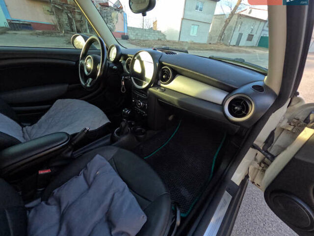 Бежевый Мини Hatch, объемом двигателя 1.6 л и пробегом 215 тыс. км за 7000 $, фото 12 на Automoto.ua