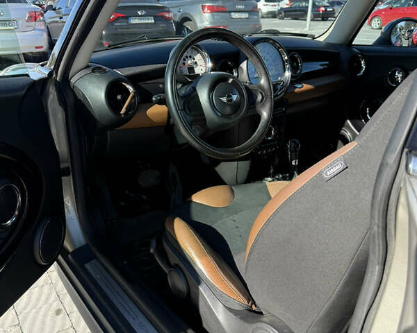 Бежевий Міні Hatch, об'ємом двигуна 1.6 л та пробігом 111 тис. км за 7000 $, фото 17 на Automoto.ua
