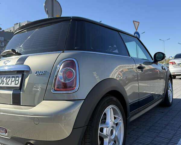 Бежевий Міні Hatch, об'ємом двигуна 1.6 л та пробігом 111 тис. км за 7000 $, фото 11 на Automoto.ua