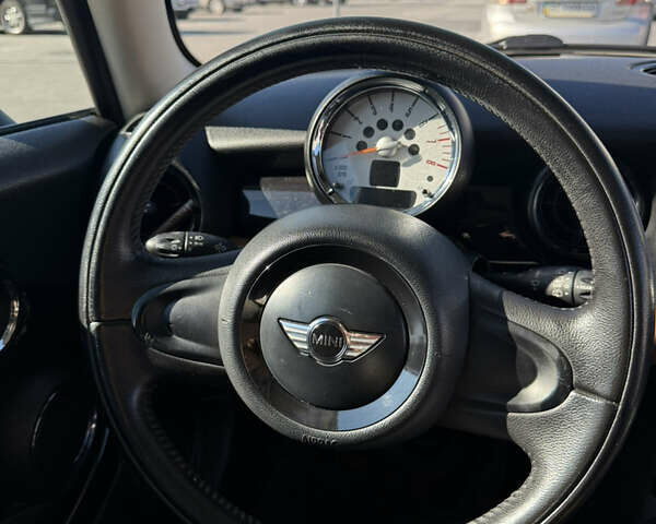 Бежевий Міні Hatch, об'ємом двигуна 1.6 л та пробігом 111 тис. км за 7000 $, фото 19 на Automoto.ua