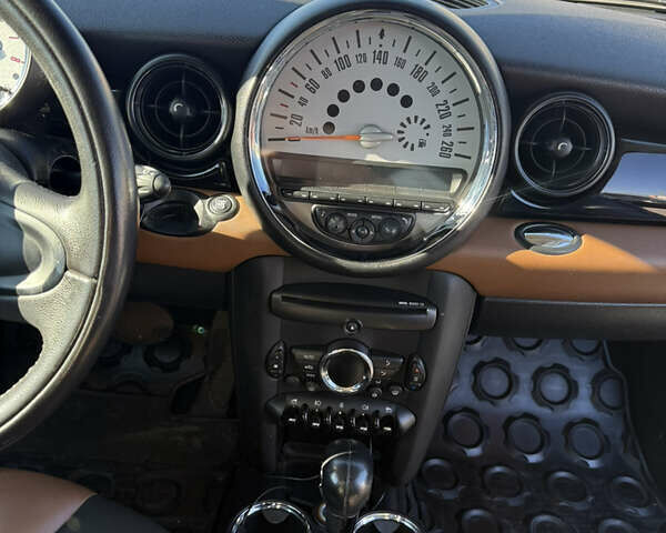 Бежевий Міні Hatch, об'ємом двигуна 1.6 л та пробігом 111 тис. км за 7000 $, фото 20 на Automoto.ua