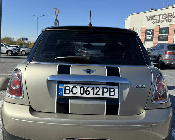 Бежевий Міні Hatch, об'ємом двигуна 1.6 л та пробігом 111 тис. км за 7000 $, фото 7 на Automoto.ua