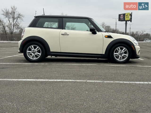 Бежевый Мини Hatch, объемом двигателя 1.6 л и пробегом 165 тыс. км за 10900 $, фото 8 на Automoto.ua