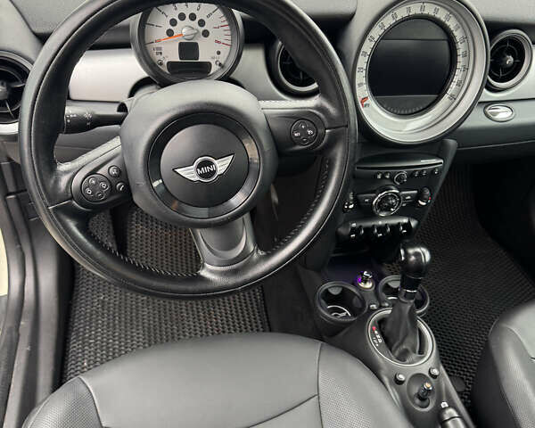 Бежевый Мини Hatch, объемом двигателя 1.6 л и пробегом 165 тыс. км за 10900 $, фото 21 на Automoto.ua