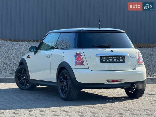 Бежевый Мини Hatch, объемом двигателя 1.6 л и пробегом 120 тыс. км за 8500 $, фото 32 на Automoto.ua