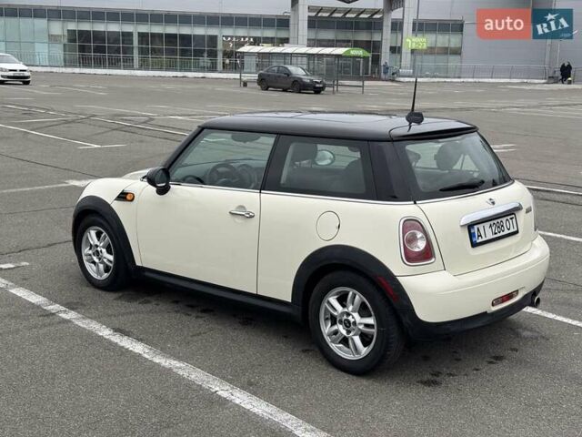 Бежевый Мини Hatch, объемом двигателя 1.6 л и пробегом 165 тыс. км за 10900 $, фото 12 на Automoto.ua