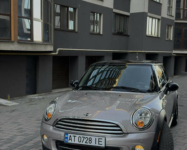 Бежевый Мини Hatch, объемом двигателя 1.6 л и пробегом 132 тыс. км за 8300 $, фото 1 на Automoto.ua