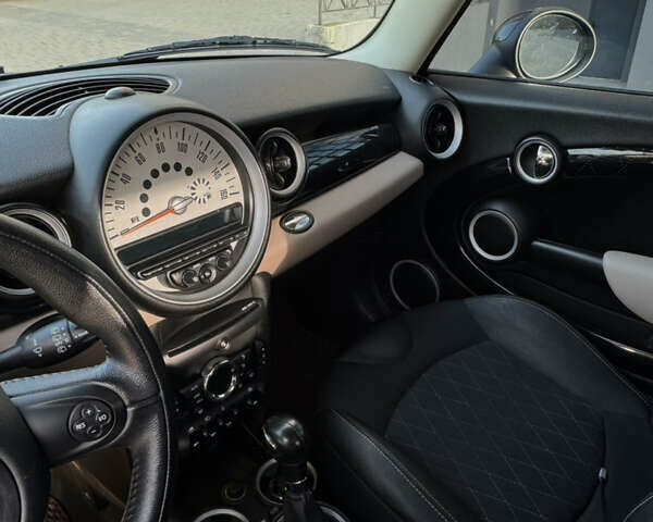 Бежевый Мини Hatch, объемом двигателя 1.6 л и пробегом 132 тыс. км за 8300 $, фото 8 на Automoto.ua