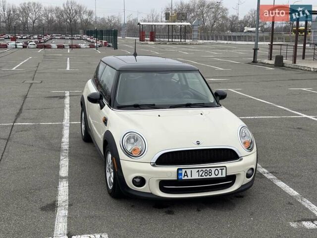 Бежевый Мини Hatch, объемом двигателя 1.6 л и пробегом 165 тыс. км за 10900 $, фото 6 на Automoto.ua
