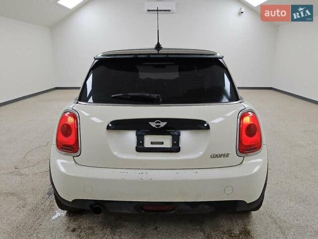 Бежевый Мини Hatch, объемом двигателя 1.5 л и пробегом 157 тыс. км за 1600 $, фото 5 на Automoto.ua