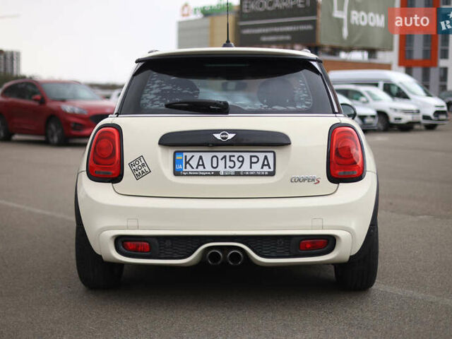 Бежевый Мини Hatch, объемом двигателя 2 л и пробегом 68 тыс. км за 16000 $, фото 3 на Automoto.ua
