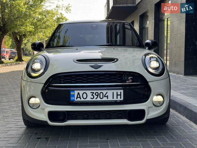 Бежевый Мини Hatch, объемом двигателя 2 л и пробегом 118 тыс. км за 18800 $, фото 17 на Automoto.ua