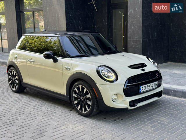 Бежевый Мини Hatch, объемом двигателя 2 л и пробегом 118 тыс. км за 18800 $, фото 14 на Automoto.ua