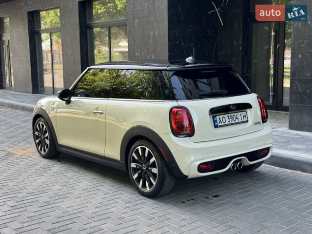 Бежевый Мини Hatch, объемом двигателя 2 л и пробегом 118 тыс. км за 18800 $, фото 7 на Automoto.ua