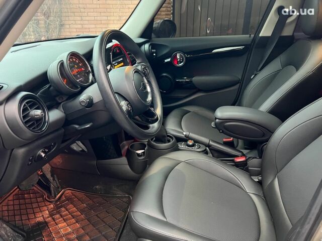 Бежевий Міні Hatch, об'ємом двигуна 1.6 л та пробігом 57 тис. км за 16990 $, фото 13 на Automoto.ua