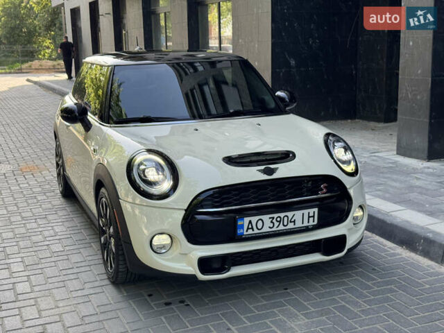 Бежевый Мини Hatch, объемом двигателя 2 л и пробегом 118 тыс. км за 18800 $, фото 15 на Automoto.ua