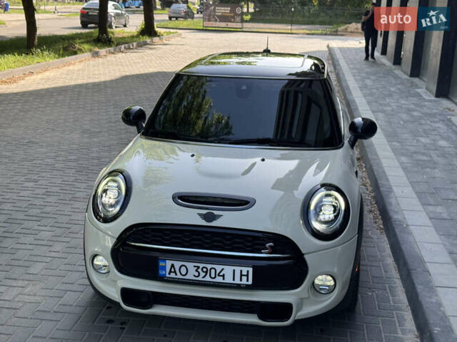 Бежевый Мини Hatch, объемом двигателя 2 л и пробегом 118 тыс. км за 18800 $, фото 18 на Automoto.ua