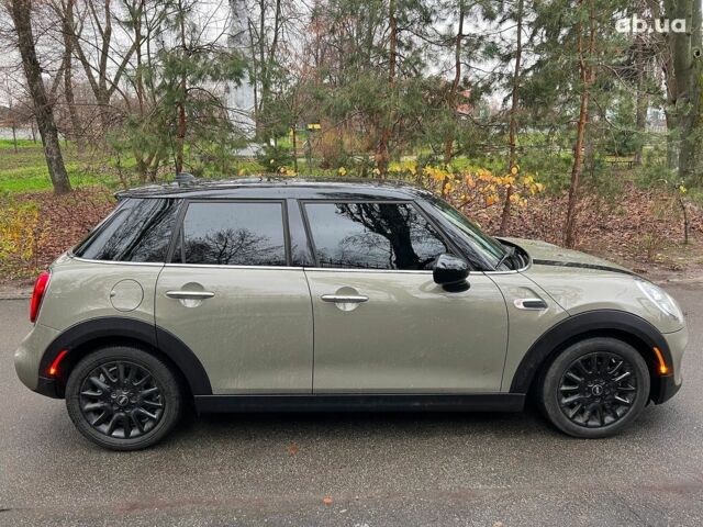 Бежевий Міні Hatch, об'ємом двигуна 1.6 л та пробігом 57 тис. км за 16990 $, фото 5 на Automoto.ua