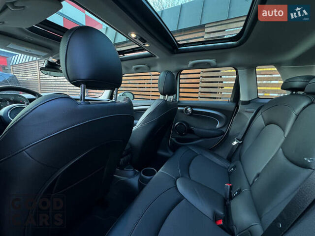 Бежевый Мини Hatch, объемом двигателя 2 л и пробегом 87 тыс. км за 23000 $, фото 14 на Automoto.ua